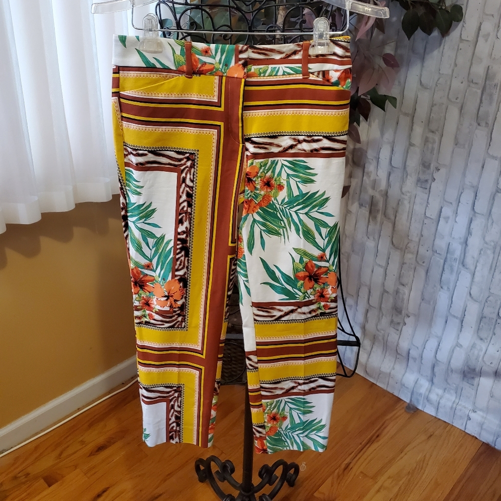 7th Avenue Design Studio Floral Capri Pant
